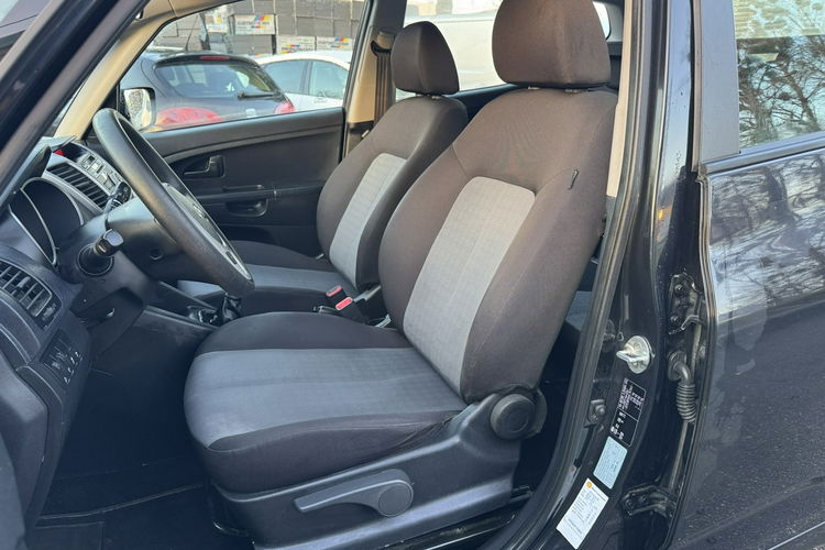 Kia Venga Klimatyzacja, 2 kpl. opon, Niski przebieg, Książka serwisowa zdjęcie 14