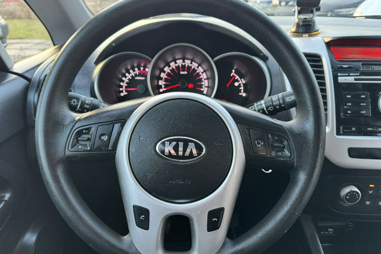 Kia Venga Klimatyzacja, 2 kpl. opon, Niski przebieg, Książka serwisowa zdjęcie 15