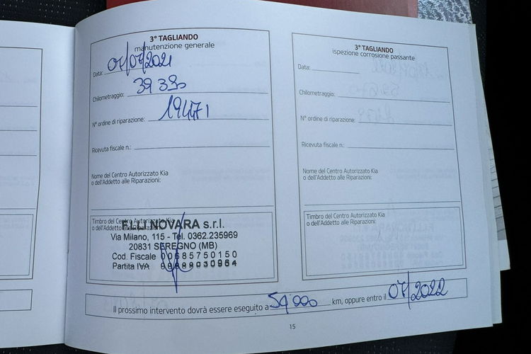 Kia Venga Klimatyzacja, 2 kpl. opon, Niski przebieg, Książka serwisowa zdjęcie 30