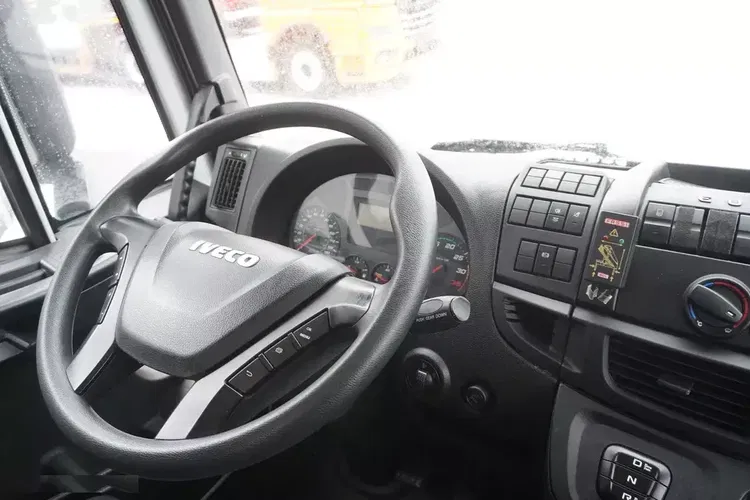 Iveco Eurocargo 160-210 E6 4X2 / 30 tys. km / Fassi F85B.0.22 zdjęcie 16