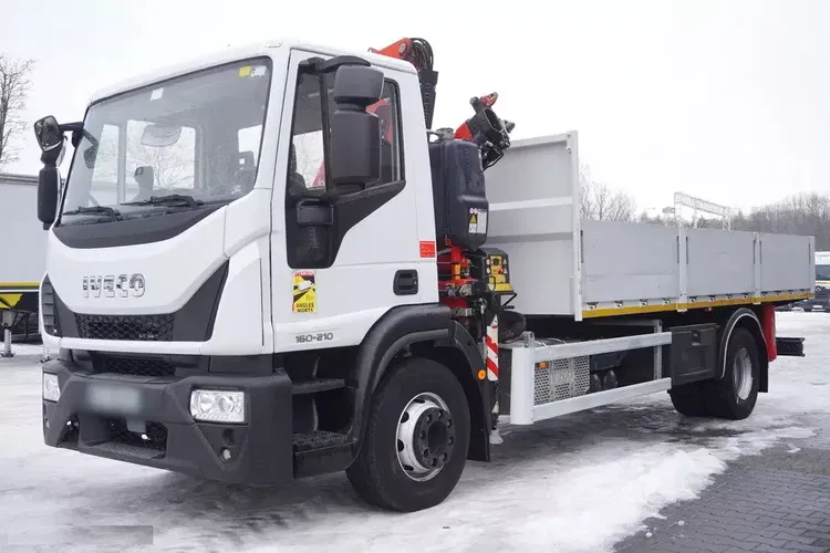 Iveco Eurocargo 160-210 E6 4X2 / 30 tys. km / Fassi F85B.0.22 zdjęcie 7