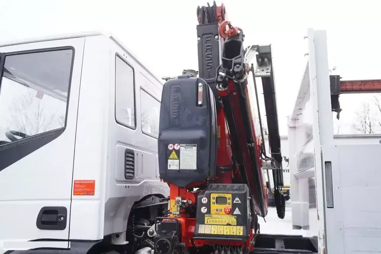 Iveco Eurocargo 160-210 E6 4X2 / 30 tys. km / Fassi F85B.0.22 zdjęcie 9
