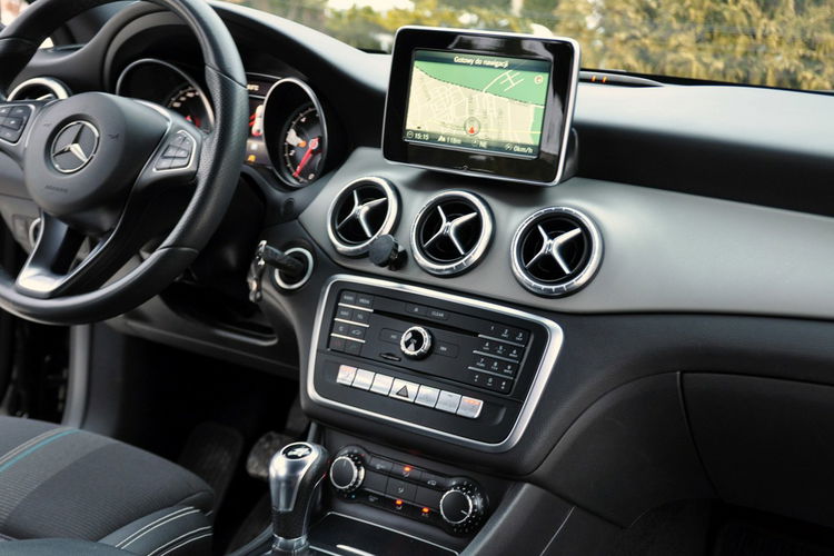 Mercedes CLA 200 1.6i(156KM) AMG Line Full Led Navi Klima Skóry 2xParkt I Wł Alu18"ASO zdjęcie 27