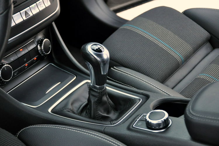 Mercedes CLA 200 1.6i(156KM) AMG Line Full Led Navi Klima Skóry 2xParkt I Wł Alu18"ASO zdjęcie 35