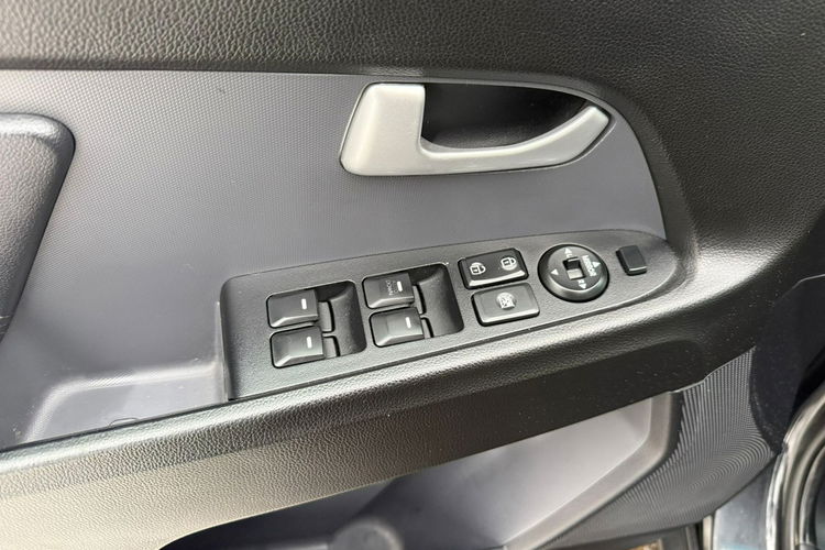 Kia Sportage Ekonmiczny Suv, czujniki parkowania.6biegowa skrzynia zdjęcie 12