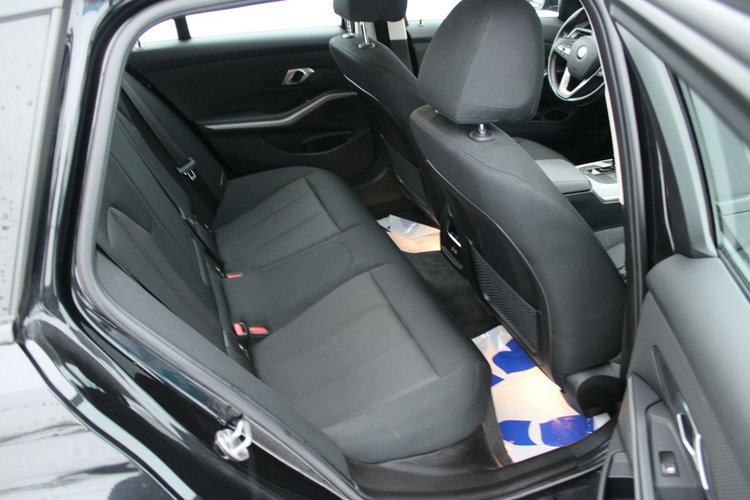 BMW 318 Automat F-Vat Salon Polska netto 76 341 PLN Gwarancja zdjęcie 25