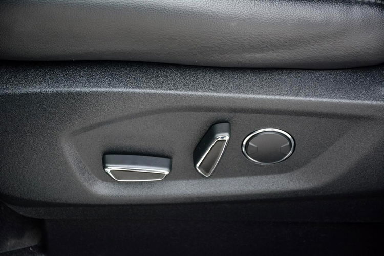 Ford EDGE Titanium Skóry Bi-Xenon Ledy Navi Kamera El klapa El. Fotele ASO Alu20 zdjęcie 35