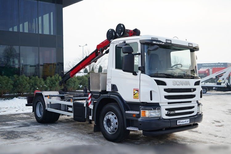 Scania P 250 / 4X2 / SIŁOWNIK DO WYWROTU /  + HDS HMF 635 K2 /  MAX WYSÓW 7 M / STEROWANIE RADIOWE / ROTATOR /  EURO 6  zdjęcie 9