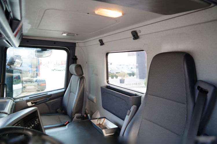 Scania P 250 / 4X2 / SIŁOWNIK DO WYWROTU /  + HDS HMF 635 K2 /  MAX WYSÓW 7 M / STEROWANIE RADIOWE / ROTATOR /  EURO 6  zdjęcie 38