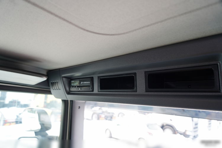 Scania P 250 / 4X2 / SIŁOWNIK DO WYWROTU /  + HDS HMF 635 K2 /  MAX WYSÓW 7 M / STEROWANIE RADIOWE / ROTATOR /  EURO 6  zdjęcie 44