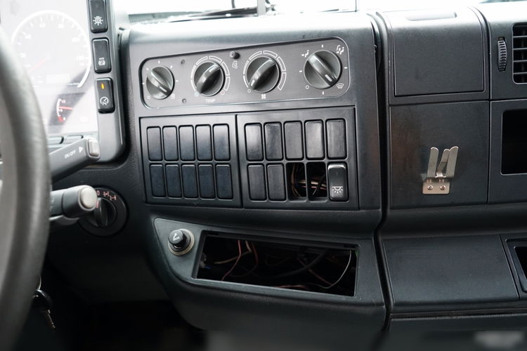 MAN TGA 35. 360 / 8x4 / LIEBHERR 9m3 / BETONOMIESZARKA / GRUSZKA / UAL / BETONIARKA zdjęcie 34