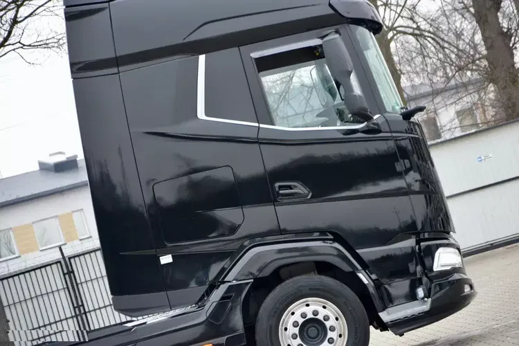 DAF XG 530 ZF INTARDER / KLIMA POST / ALUFELGI / TELEWIZOR / SALONKA zdjęcie 13