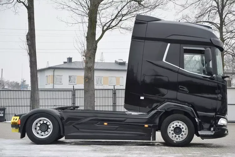 DAF XG 530 ZF INTARDER / KLIMA POST / ALUFELGI / TELEWIZOR / SALONKA zdjęcie 14