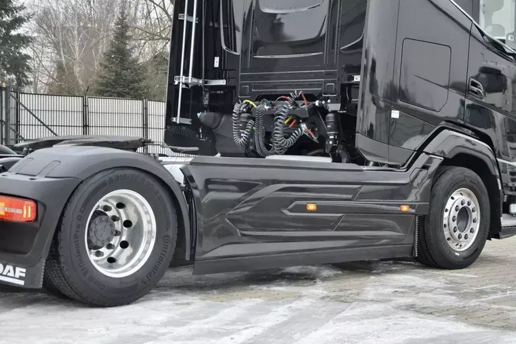 DAF XG 530 ZF INTARDER / KLIMA POST / ALUFELGI / TELEWIZOR / SALONKA zdjęcie 22