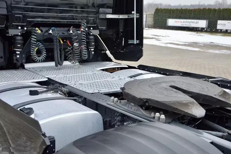 DAF XG 530 ZF INTARDER / KLIMA POST / ALUFELGI / TELEWIZOR / SALONKA zdjęcie 23