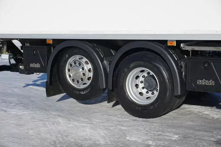 Scania / P 370 / E 6 / CHŁODNIA + WINDA / 18 PALET / RETARDER / OŚ SKRĘTNA zdjęcie 25