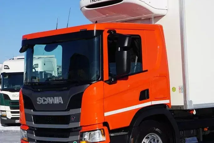 Scania / P 370 / E 6 / CHŁODNIA + WINDA / 18 PALET / RETARDER / OŚ SKRĘTNA zdjęcie 26