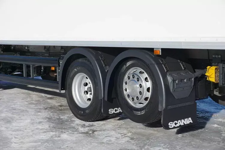 Scania / P 370 / E 6 / CHŁODNIA + WINDA / 18 PALET / RETARDER / OŚ SKRĘTNA zdjęcie 35