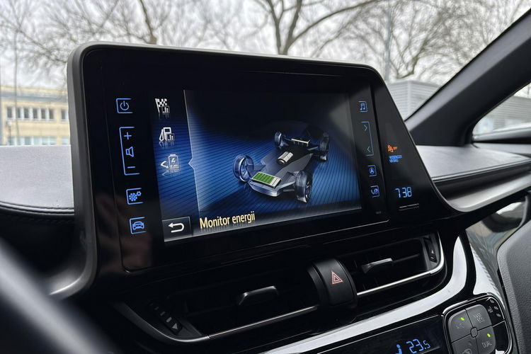 Toyota C-HR 1.8 HSD 122KM SELECTION, salon Polska, gwarancja zdjęcie 15