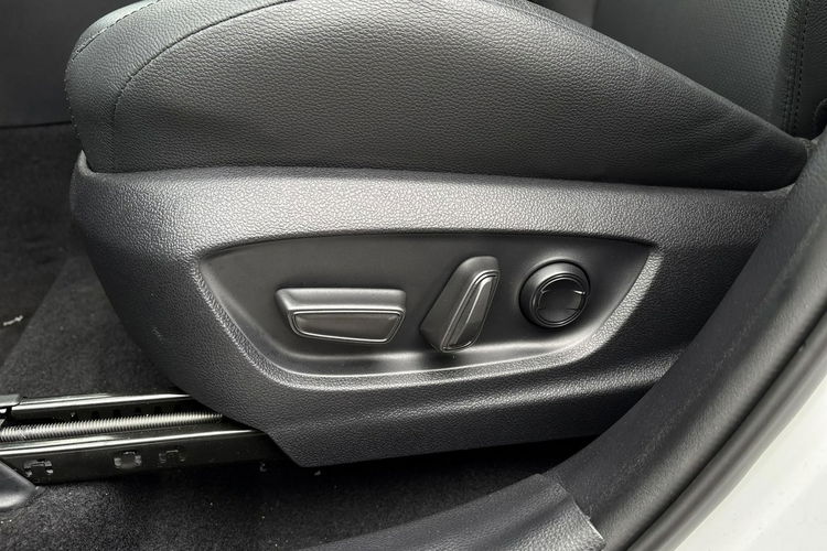 Toyota C-HR 2.0 PHEV 223KM EXECUTIVE Tech, FV23%, salon polska zdjęcie 24