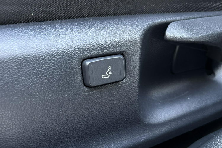 Toyota Corolla 1.8 HSD 122KM COMFORT STYLE TECH, salon Polska, gwarancja zdjęcie 23