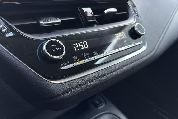 Toyota Corolla 1.8 HSD 122KM COMFORT STYLE TECH, salon Polska, gwarancja zdjęcie 30