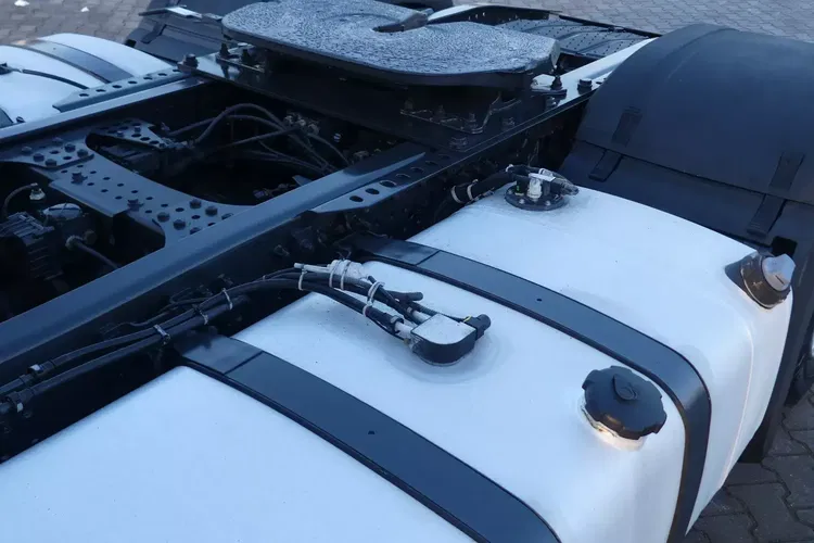 Mercedes ACTROS 1845 / EURO 6 / LOW DECK / AUTOMAT / IDEALNY STAN / zdjęcie 16