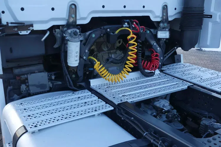 Mercedes ACTROS 1845 / EURO 6 / LOW DECK / AUTOMAT / IDEALNY STAN / zdjęcie 17