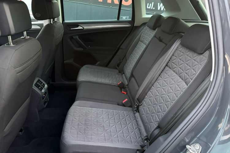 Volkswagen Tiguan Salon PL. Plug-in. Bezwypadkowy. Serwis ASO zdjęcie 11