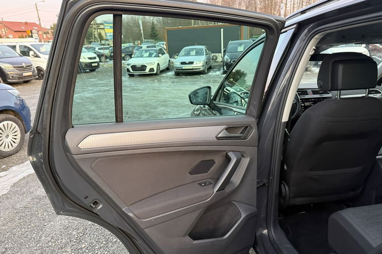 Volkswagen Tiguan Salon PL. Plug-in. Bezwypadkowy. Serwis ASO zdjęcie 12