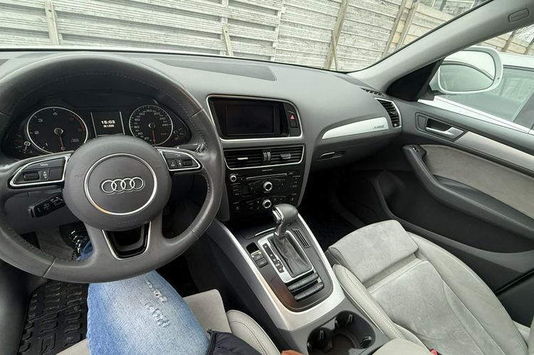 Audi Q5 2.0tdi quattro autoamy panorama full opcja full serwis 1.wl.1.rok.gwar zdjęcie 15