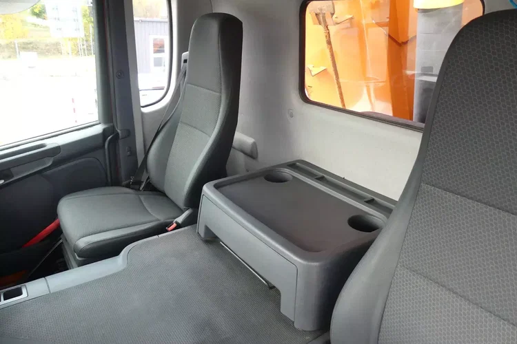 Scania P410 8x4 / WYWROTKA TYLNO ZSYPOWA / ALUFELGI / MANUAL / zdjęcie 55