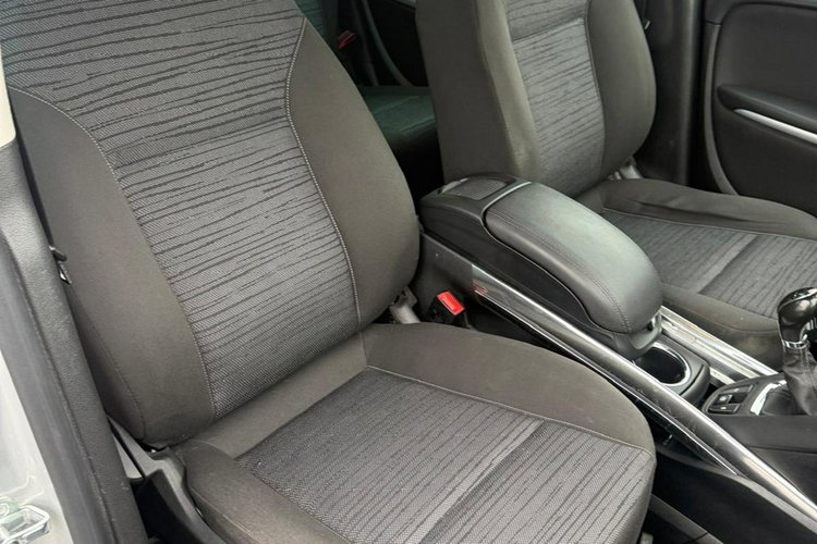 Opel Zafira 1.4 t 140 KM Stan BDB Malutki przebieg Gwarancja zdjęcie 5