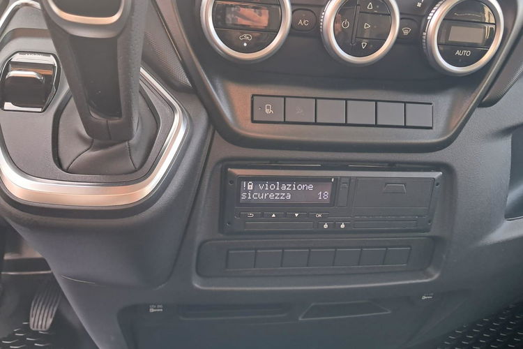Iveco Daily 70C18HA8 zdjęcie 25