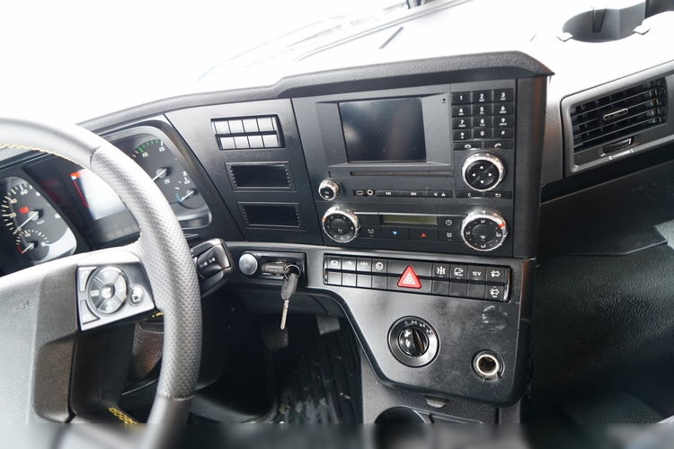 Mercedes -BENZ AROCS 4151 / 8X8 / WYWROTKA TYLNOZSYPOWA / HYDROKLAPA / 6 M / AUTOMAT / EURO 6 zdjęcie 38