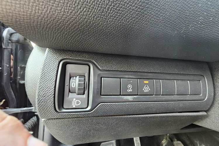 Peugeot 308 SW Model 2020 , nawigacja, czytanie znaków, kontrola pasa ruchu, led zdjęcie 29