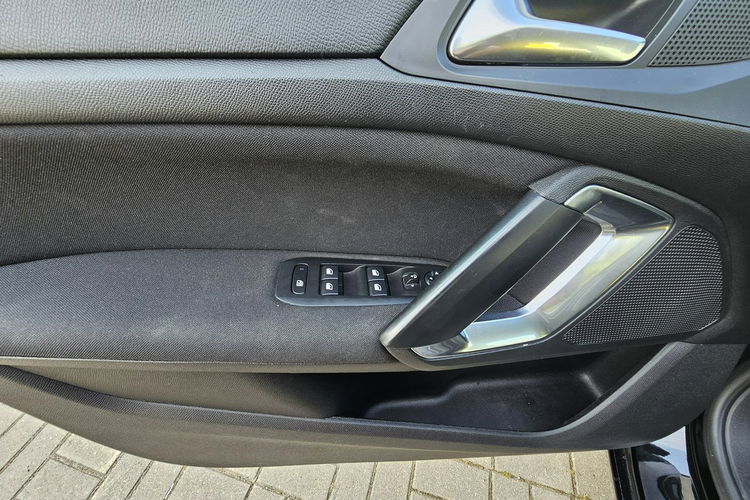 Peugeot 308 SW Model 2020 , nawigacja, czytanie znaków, kontrola pasa ruchu, led zdjęcie 30