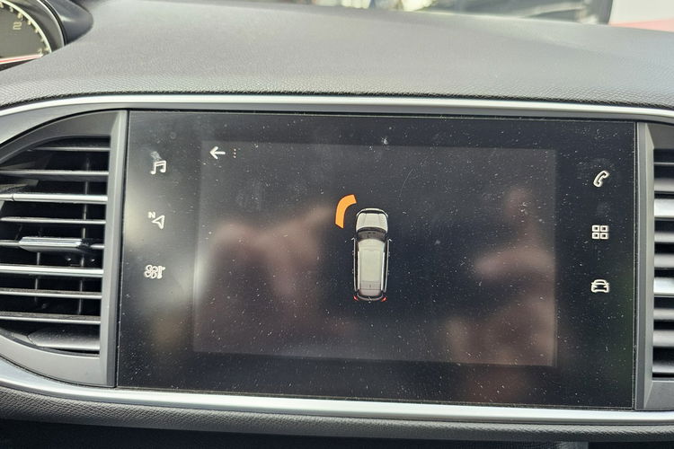 Peugeot 308 SW Model 2020 , nawigacja, czytanie znaków, kontrola pasa ruchu, led zdjęcie 31