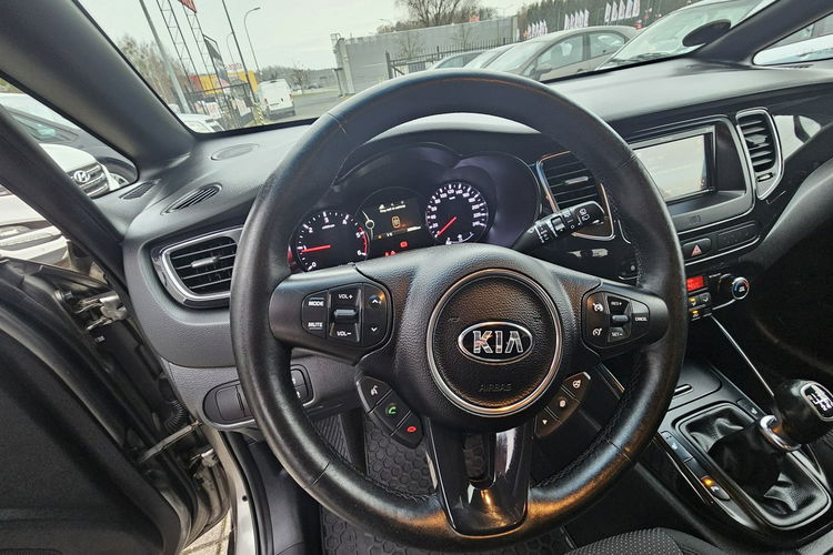 Kia Carens Grzane fotele i kierownica, kamera, 7 osobowy zdjęcie 22