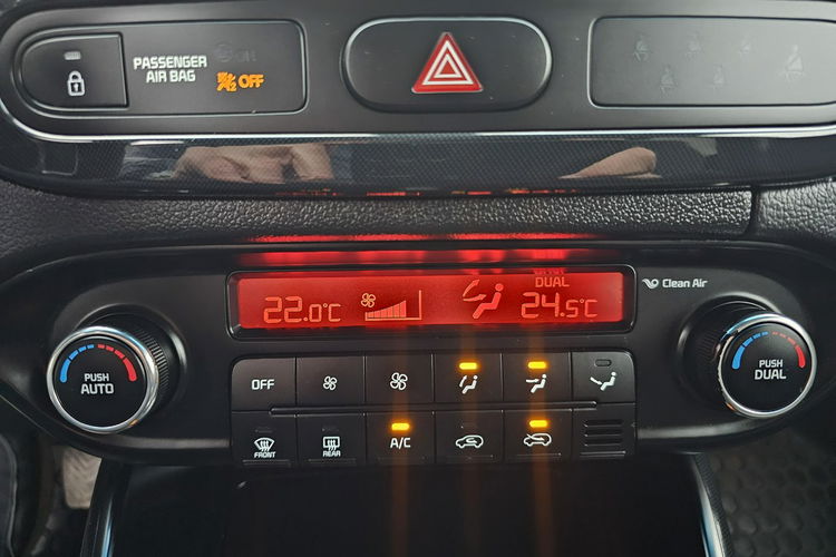 Kia Carens Grzane fotele i kierownica, kamera, 7 osobowy zdjęcie 26