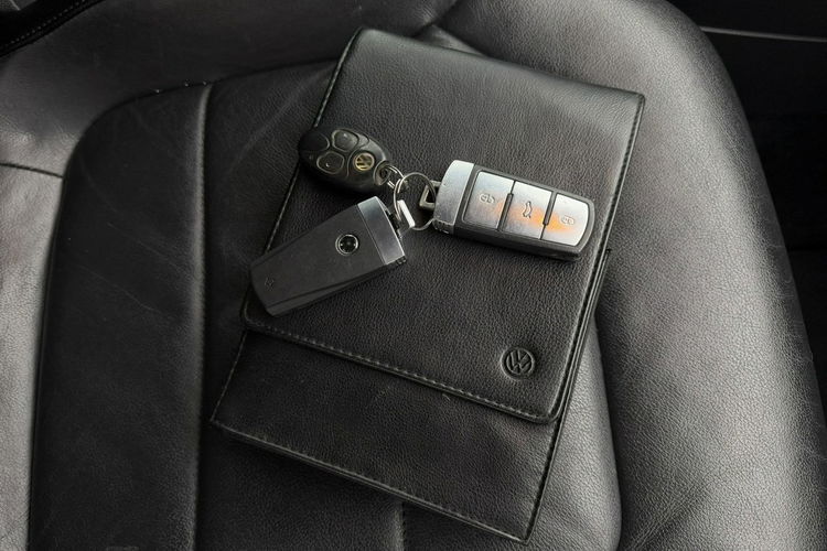 Volkswagen Passat Alltrack Klimatronic 2-stref, Skóra, Podgrz. fotele, 2 kpl. kół, Navi, Xenon zdjęcie 31