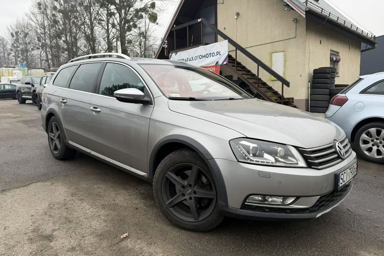 Volkswagen Passat Alltrack Klimatronic 2-stref, Skóra, Podgrz. fotele, 2 kpl. kół, Navi, Xenon zdjęcie 4
