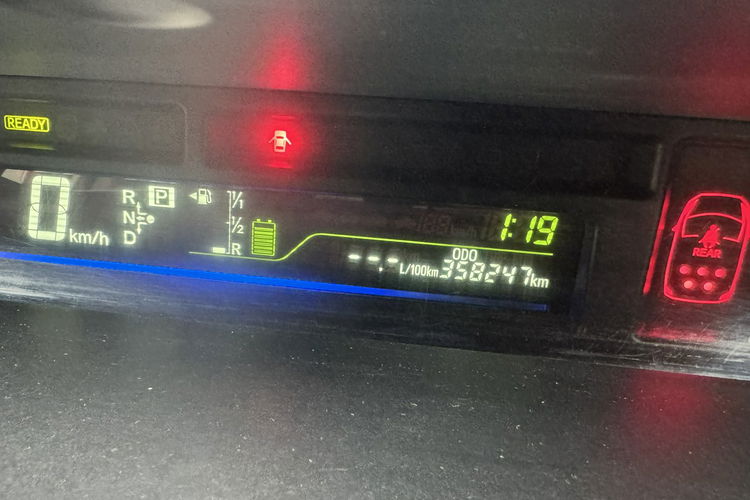 Toyota Prius+ 1.8 HSD 136KM 7 osób Full LED Serwis Bezwypadkowy zdjęcie 16