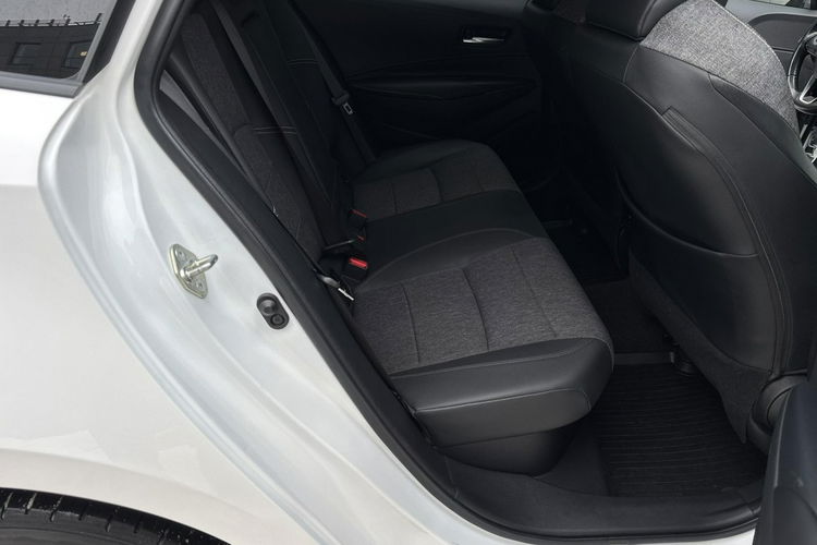 Toyota Corolla 1.8 Hybrid 140KM STYLE, salon Polska, gwarancja, FV23% zdjęcie 20