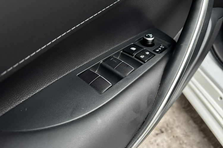 Toyota Corolla 1.8 Hybrid 140KM STYLE, salon Polska, gwarancja, FV23% zdjęcie 23