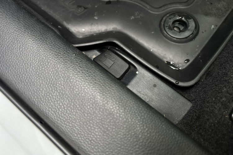 Toyota Corolla 1.8 Hybrid 140KM STYLE, salon Polska, gwarancja, FV23% zdjęcie 25