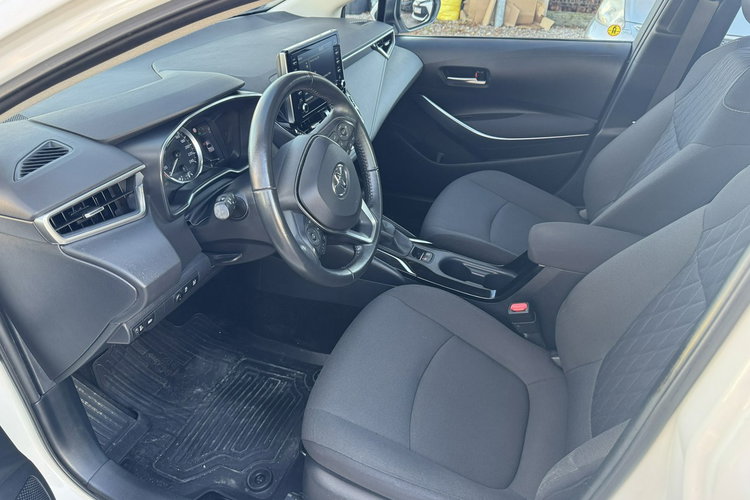Toyota Corolla 1.8 HSD F-Vat 23% Ast. Parkowani Distronic Kamera Bezwypadkowy zdjęcie 12