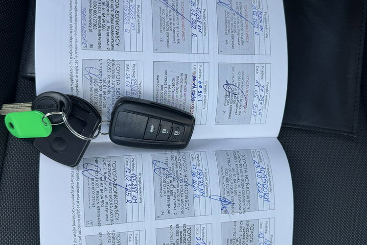 Toyota Corolla 1.8 HSD F-Vat 23% Ast. Parkowani Distronic Kamera Bezwypadkowy zdjęcie 17