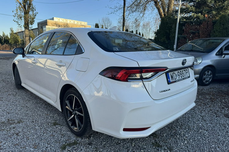 Toyota Corolla 1.8 HSD F-Vat 23% Ast. Parkowani Distronic Kamera Bezwypadkowy zdjęcie 5