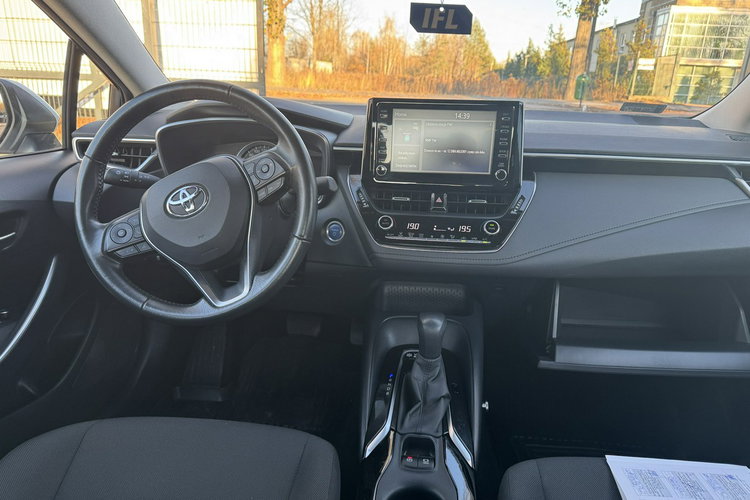 Toyota Corolla 1.8 HSD F-Vat 23% Ast. Parkowani Distronic Kamera Bezwypadkowy zdjęcie 9
